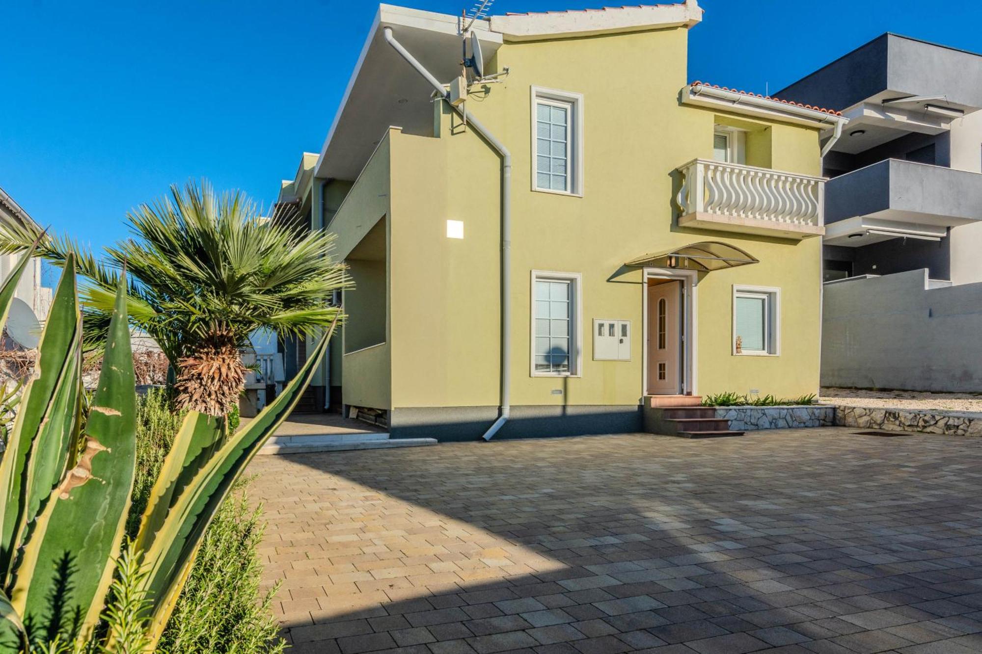 Apartments By The Sea Vir - Lozice, Vir - 18593 Exterior photo